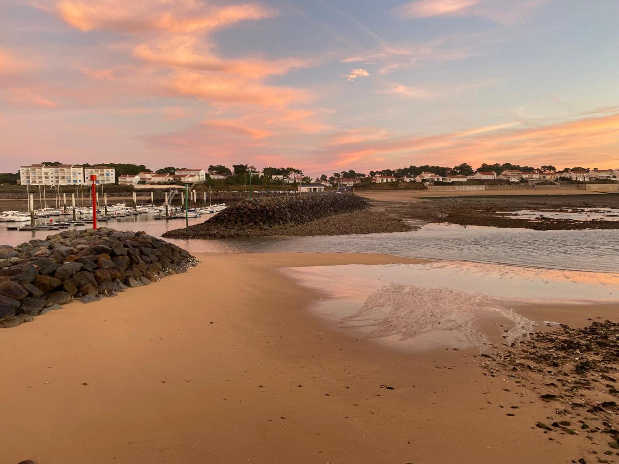 Appartement Vue Sur Mer Et Le Port Jard-sur-Mer Extérieur photo